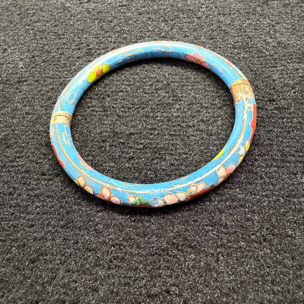 Vintage Chinese Cloisonné Blue Enamel Flower Bangle